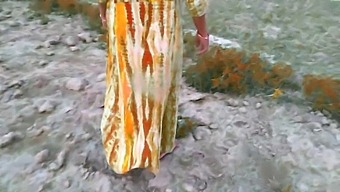 Desi Village Housewife And Husband'S Outdoor Escapade Captured On Camera