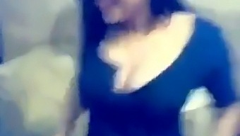 Leaked Video Of Indian University Sex Scandal Involving College Student And Sister