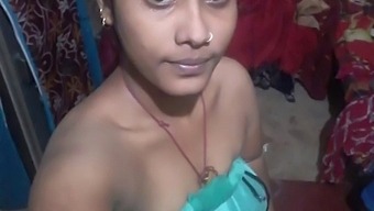 Desi Village Girl Shows Off Her Big Tits In Selfy Video