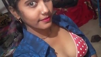 Indian Village Girl Shows Off Her Panty And Pussy In Public