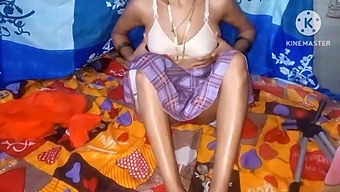 Desi College Girls Get Naughty In The Dorm
